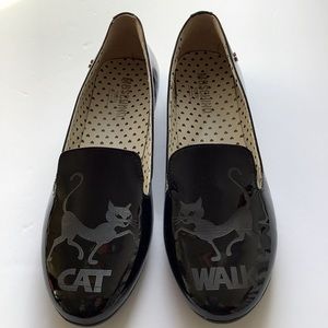 Moschino womens black patent leather flats. NWB EURO size 40🐈‍⬛